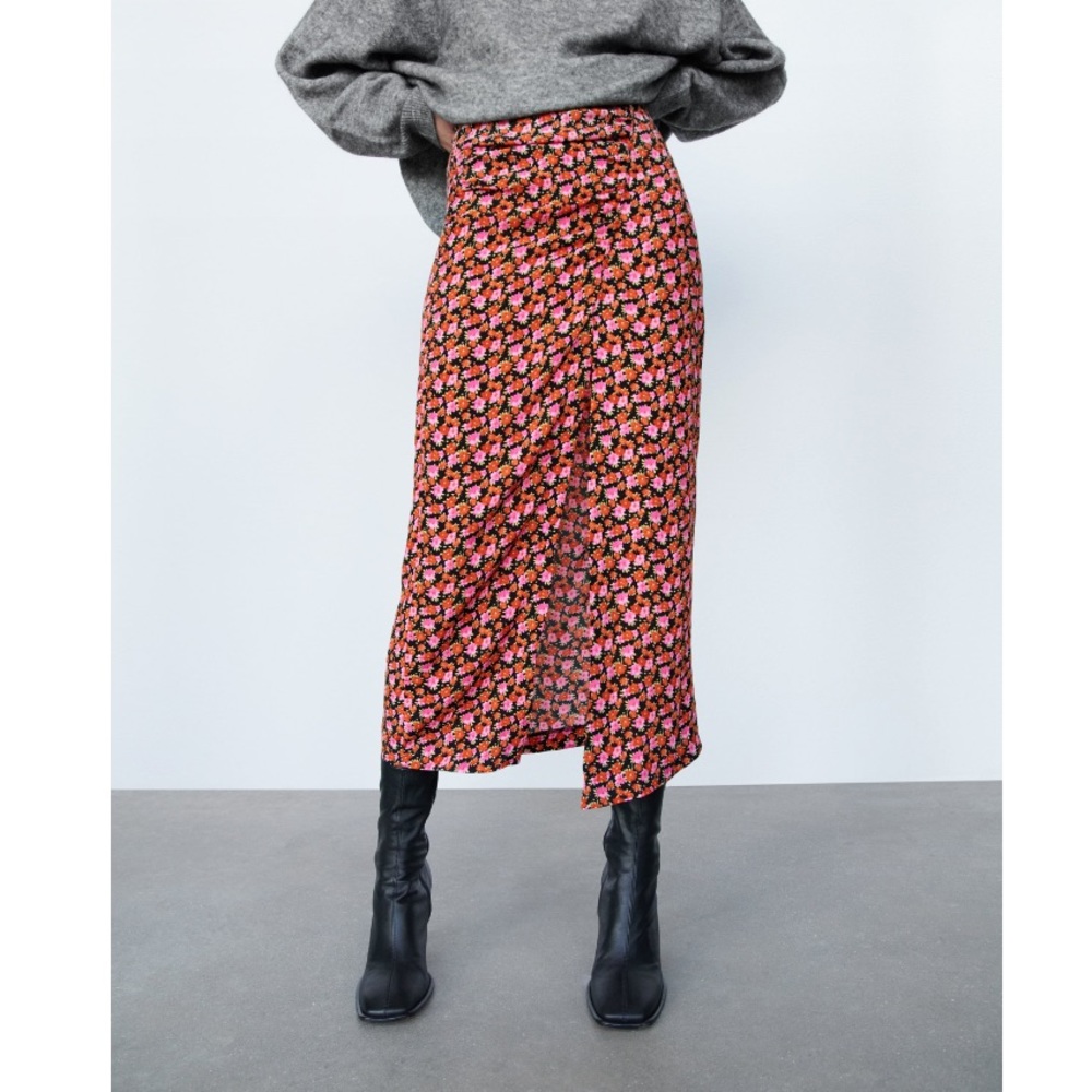 ⭐️HOST PICK⭐️ Zara Floral Printed Midi Skirt